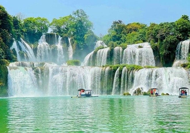 Chiêm ngưỡng con thác lớn nhất Việt Nam đẹp như tranh vẽ - Ảnh 2.