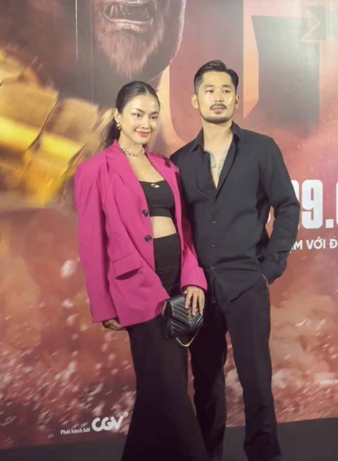 Mỹ nhân biến mất khỏi showbiz bất ngờ ôm bụng bầu vượt mặt dự sự kiện - Ảnh 2.