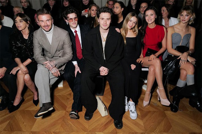 David Beckham g&acirc;y sốt với loạt khoảnh khắc &acirc;n cần chăm s&oacute;c b&agrave; x&atilde;: 25 năm vẫn mặn nồng như ng&agrave;y n&agrave;o - Ảnh 4.