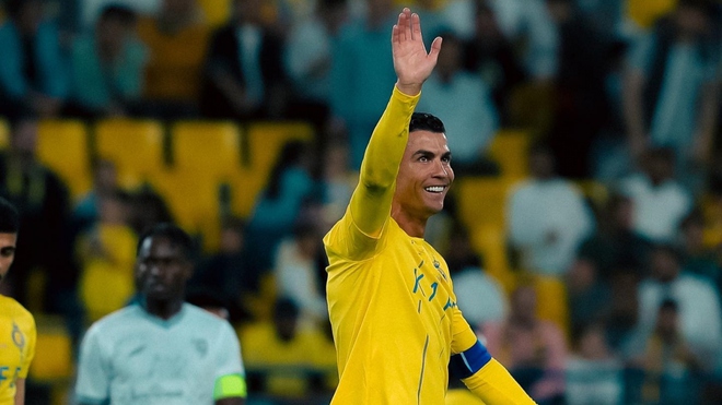 Ronaldo tỏa sáng rực rỡ, Al Nassr giành trận thắng đậm - Ảnh 1.