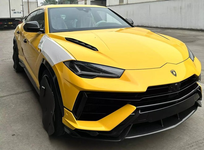 Đại gia Quốc Vũ l&ecirc;n tiếng: Mua xe Lamborghini Urus Performante đắt hơn 5 tỷ so với gi&aacute; ni&ecirc;m yết, c&oacute; g&igrave; kh&aacute;c biệt? - Ảnh 4.
