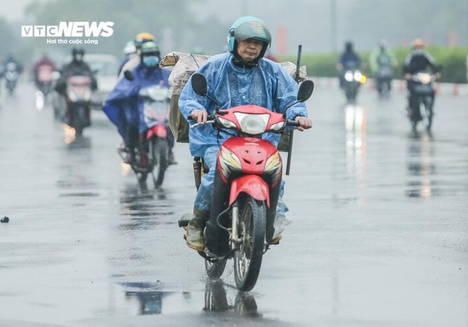 Miền Bắc xuất hiện mưa ph&ugrave;n v&agrave; sương m&ugrave; - Ảnh 1.