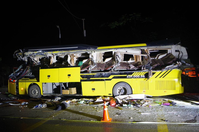 Khởi tố tài xế lái xe container làm 5 người tử vong trong vụ tai nạn ở Tuyên Quang - Ảnh 2.