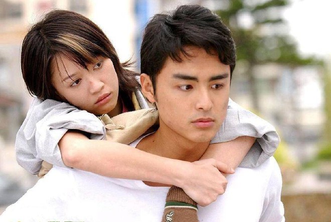 Lạ đời cặp nam thần bị nhầm suốt 20 năm v&igrave; giống nhau như sinh đ&ocirc;i, nổi tiếng nhờ y&ecirc;u chung 1 mỹ nh&acirc;n - Ảnh 7.