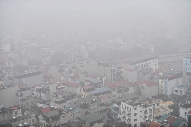 Hà Nội ô nhiễm không khí nhất thế giới sáng nay, cả thành phố chìm trong màn sương mù dày đặc - Ảnh 5.
