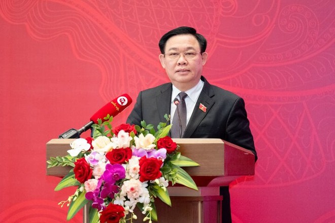 Chủ tịch Quốc hội: C&oacute; TikToker ph&acirc;n t&iacute;ch luật Đất đai h&agrave;ng trăm ngh&igrave;n người xem - Ảnh 1.