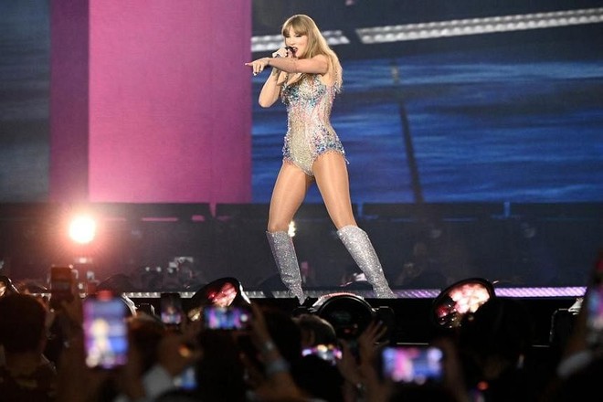 Chiêu trò của ban tổ chức show Taylor Swift ở Singapore - Ảnh 1.