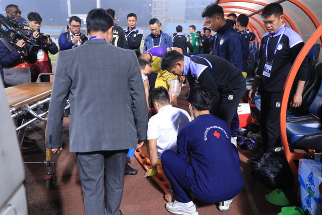 Phạm Tuấn Hải bị đối thủ vào bóng thô bạo phải nhập viện, đội tuyển Việt Nam thêm nỗi lo - Ảnh 4.