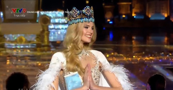 Người đẹp Cộng hòa Czech đăng quang Miss World 2024, Mai Phương lộ diện sau khi trượt Top 12 - Ảnh 2.