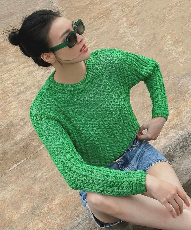 U40 Ninh Dương Lan Ngọc ng&agrave;y c&agrave;ng trẻ trung nhờ chăm diện một kiểu quần - Ảnh 2.