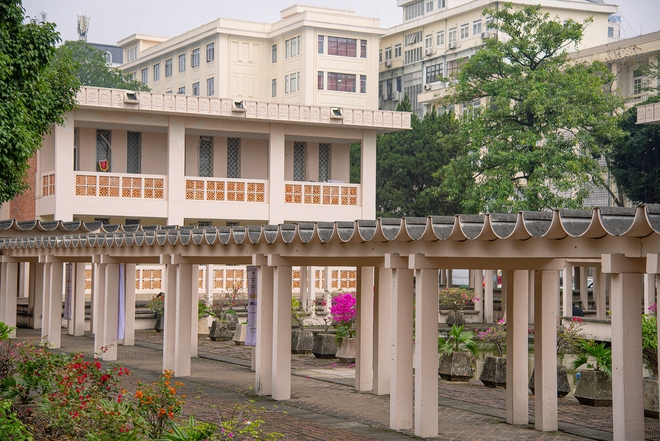 Trường ĐH hot ở quận Cầu Giấy: Rộng tới 44.000 m², được gọi là thiên đường ngôn ngữ, sinh viên nào cũng bắn 2 thứ tiếng - Ảnh 10. Trường ĐH hot ở quận Cầu Giấy: Rộng tới 44.000 m², được gọi là thiên đường ngôn ngữ, sinh viên nào cũng bắn 2 thứ tiếng - Ảnh 10.