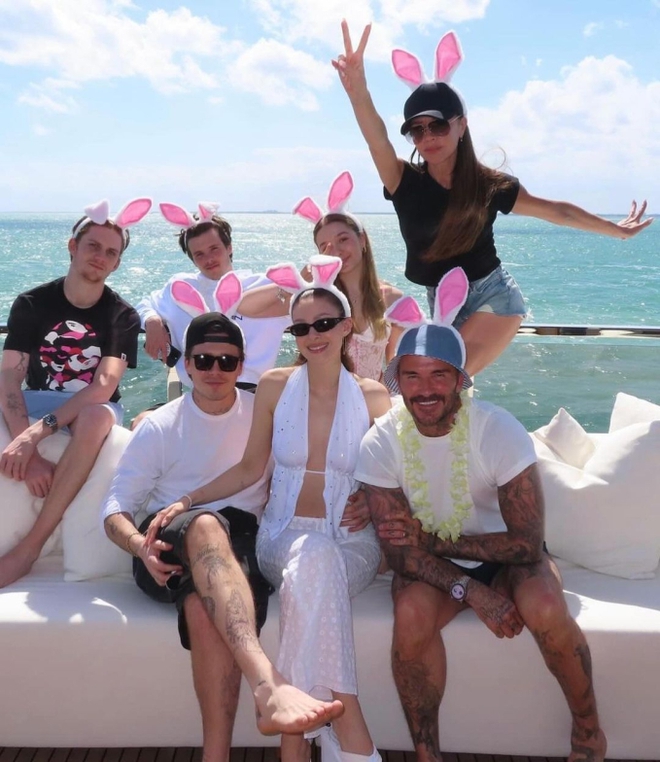 David Beckham's family had a blast on a 500 billion yacht, Victoria made a move to reveal her relationship with her wealthy daughter-in-law - Photo 1.