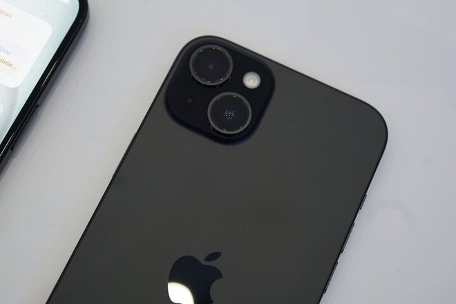 Những tin đồn mới nhất về iPhone SE 4: Ra mắt năm 2025, có camera của iPhone 15 - Ảnh 2.