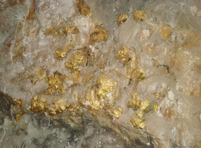 Vì sao suốt 80 năm không ai dám đào mỏ vàng có trữ lượng lớn bậc nhất thế giới? Kho báu 4.500 tấn vàng nằm im dưới đất khiến nước Nga “đau đầu” - Ảnh 6.