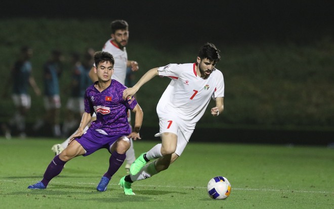 H&eacute; lộ h&igrave;nh ảnh trận đấu k&iacute;n của U23 Việt Nam v&agrave; U23 Jordan - Ảnh 9.