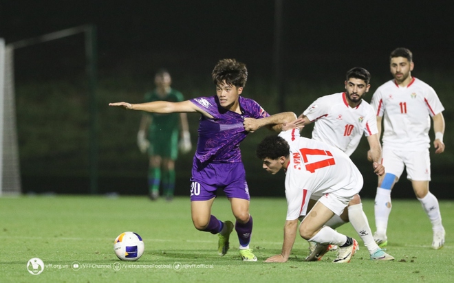 H&eacute; lộ h&igrave;nh ảnh trận đấu k&iacute;n của U23 Việt Nam v&agrave; U23 Jordan - Ảnh 8.