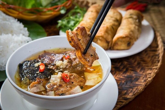 Những m&oacute;n ăn Việt Nam được thế giới vinh danh - Ảnh 3.