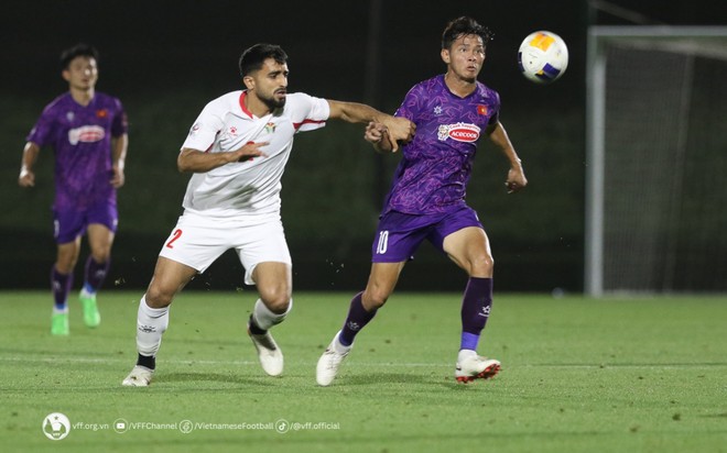 H&eacute; lộ h&igrave;nh ảnh trận đấu k&iacute;n của U23 Việt Nam v&agrave; U23 Jordan - Ảnh 7.