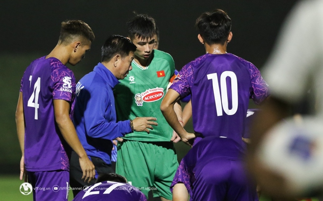 Hé lộ hình ảnh trận đấu kín của U23 Việt Nam và U23 Jordan - Ảnh 5.