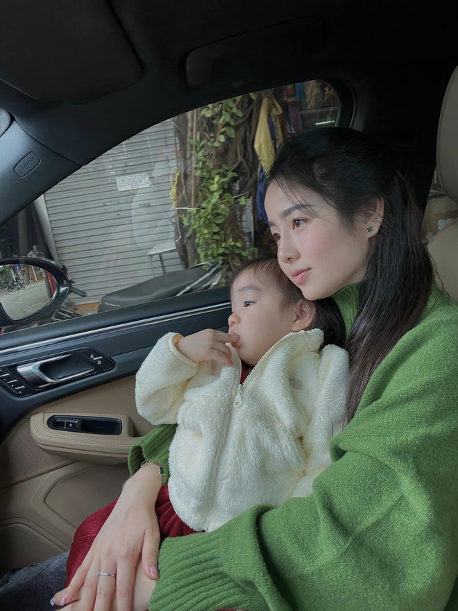 Hot girl Việt được báo Trung Quốc ca ngợi “đẹp như nữ thần”: U30 một nách hai con, là bà chủ spa giàu có - Ảnh 7.