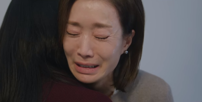 Queen of Tears tập 11: Khóc nấc vì Kim Soo Hyun - Kim Ji Won, cảnh kết khiến ai nấy sốc tột độ - Ảnh 3.