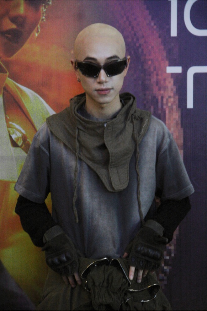 Double2T g&acirc;y cho&aacute;ng khi xuất hiện với h&igrave;nh ảnh đầu trọc lốc, chuyện g&igrave; đ&acirc;y? - Ảnh 4.