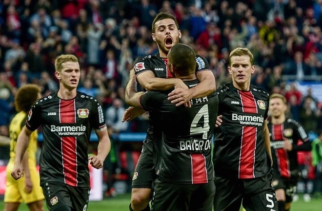 Bayer Leverkusen lần đầu tiên vô địch Bundesliga - Ảnh 1.