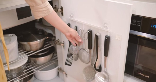 Bằng 4 mẹo n&agrave;y, b&agrave; nội trợ H&agrave;n Quốc c&oacute; thể sắp xếp rất gọn g&agrave;ng trong căn bếp nhỏ - Ảnh 7.