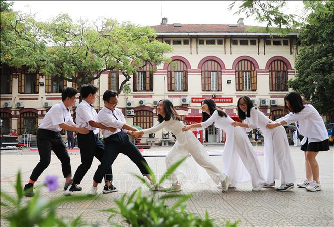 Trường công lập nhiều tuổi, hot bậc nhất Hà Nội: điểm đầu vào luôn top đầu, nhưng tương lai chắc chân, là bệ phóng của nhiều tài năng nghệ thuật - Ảnh 3.