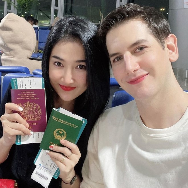 Th&aacute;i độ lạ của đ&ocirc;i Vbiz hủy h&ocirc;n sau 13 năm y&ecirc;u: Người dửng dưng, người c&oacute; h&agrave;nh động lưu luyến t&igrave;nh cũ? - Ảnh 6.