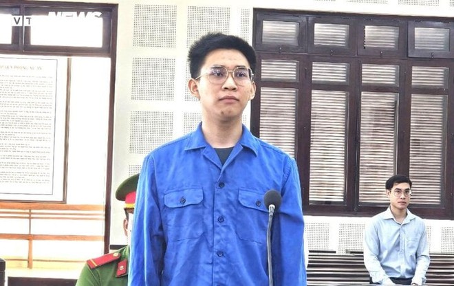 Nam sinh viên Thái Lan buôn lậu 20 chiếc iPhone Pro Max qua sân bay Đà Nẵng - Ảnh 1.