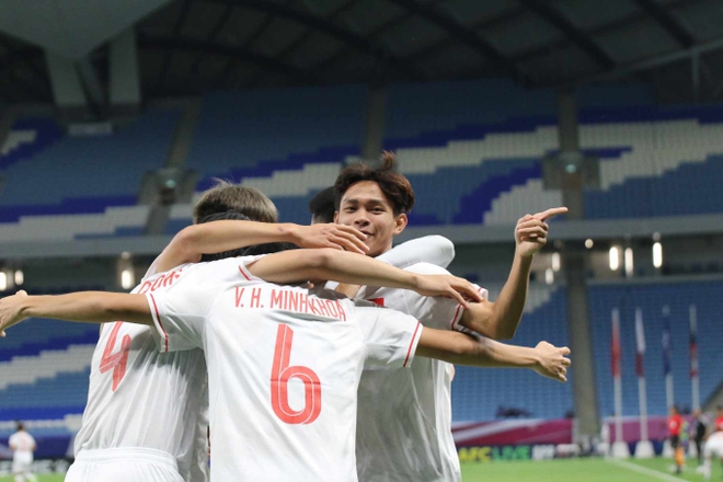Fan Đông Nam Á tưng bừng chúc mừng chiến thắng của U23 Việt Nam, trái hẳn với phản ứng của fan Việt: Các bạn đã trở lại đường đua! - Ảnh 1.