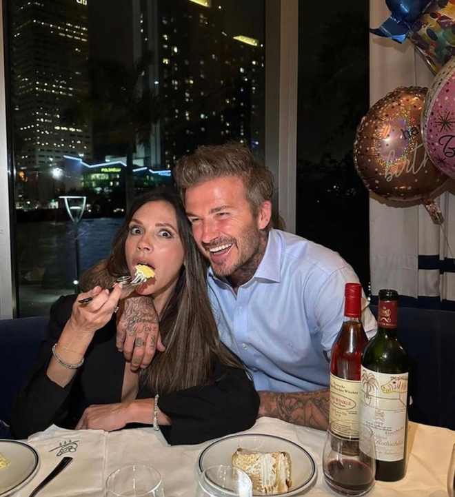 Sinh nhật bà xã tuổi 50, David Beckham thuê chuyên cơ đưa cả gia đình đến Pháp tổ chức - Ảnh 1.