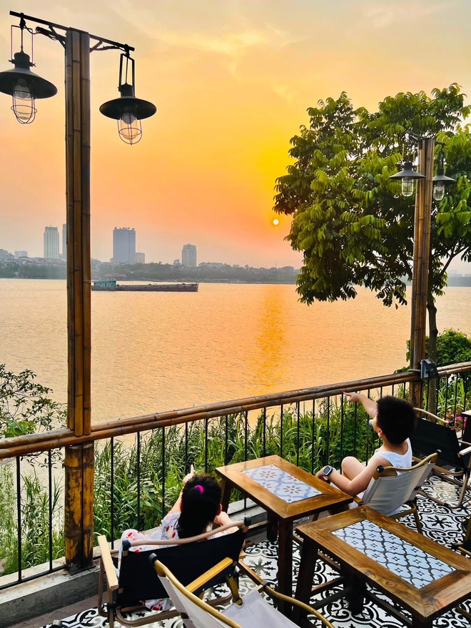 Điểm săn hoàng hôn mới toanh tại Hà Nội: Chuẩn view triệu đô, được dự đoán sẽ hot nhất mùa lễ này! - Ảnh 5.