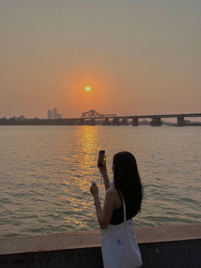 Điểm săn hoàng hôn mới toanh tại Hà Nội: Chuẩn "view triệu đô", được dự đoán sẽ hot nhất mùa lễ này! - Ảnh 1.
