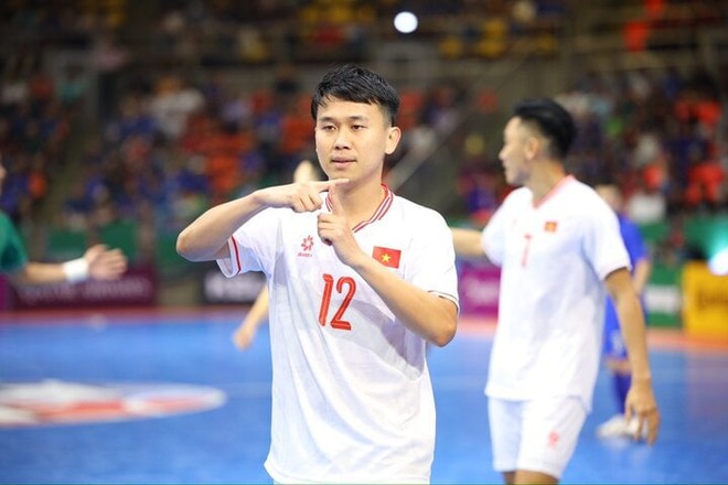 Thua Thái Lan, đội tuyển Việt Nam vẫn vào tứ kết Futsal châu Á 2024 - Ảnh 2.