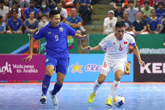 Thua Thái Lan, đội tuyển Việt Nam vẫn vào tứ kết Futsal châu Á 2024 - Ảnh 1.