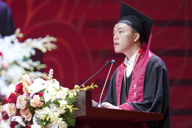 Toàn cảnh lễ trao bằng tốt nghiệp của hơn 1.300 sinh viên tại ngôi trường được mệnh danh Harvard Việt Nam - Ảnh 10.