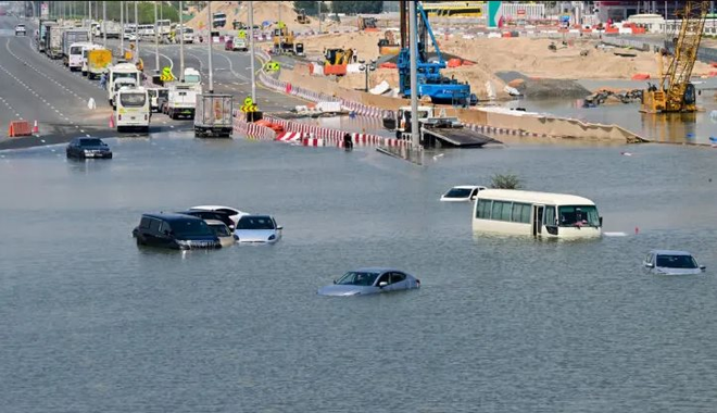 Từ siêu đô thị xa hoa hóa thành “vũng nước đọng” suốt nhiều ngày: Dubai để lộ tử huyệt trong xây dựng thành phố - Ảnh 1.