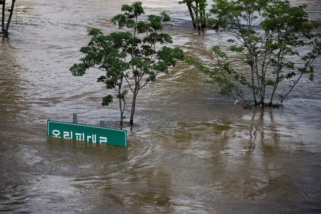 Lũ lụt ở Dubai - Minh chứng thất bại trong chống biến đổi khí hậu toàn cầu - Ảnh 4.
