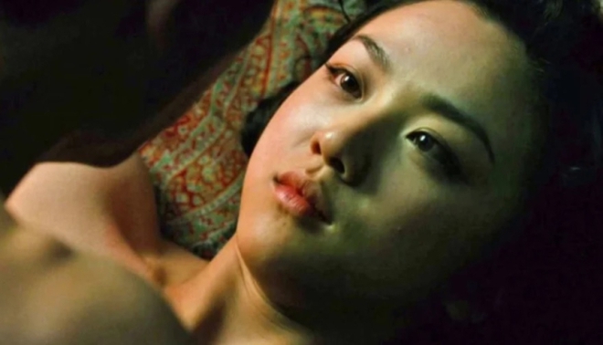 Nữ hoàng 18+ của màn ảnh Hoa ngữ gây choáng với hình ảnh xấu nhất sự nghiệp, Trương Vệ Kiện giả gái còn đẹp hơn - Ảnh 4.