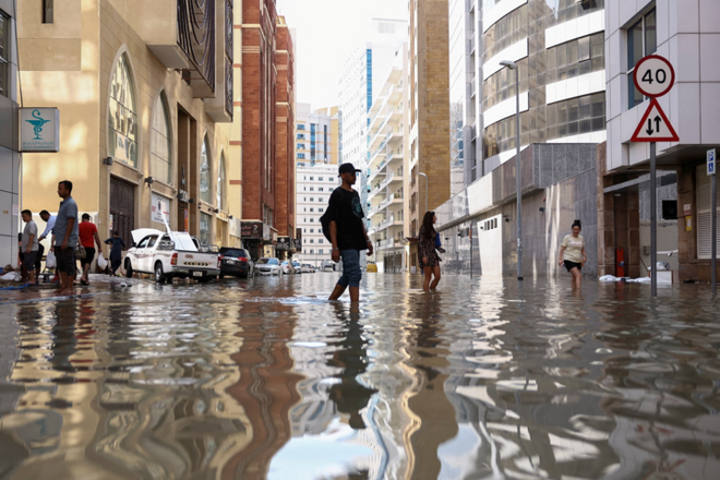 Lũ lụt ở Dubai - Minh chứng thất bại trong chống biến đổi khí hậu toàn cầu - Ảnh 2.