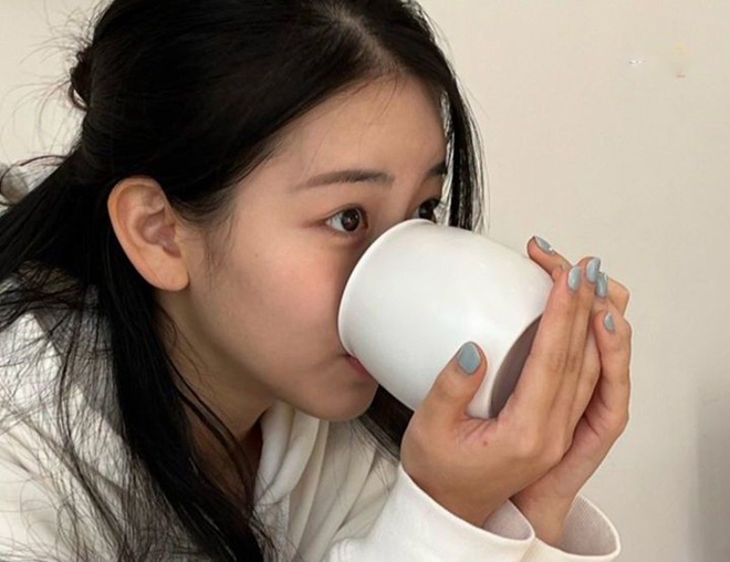 6 hành vi nhỏ nhưng sức tàn phá răng miệng cực lớn - Ảnh 3. 6 hành vi nhỏ nhưng sức tàn phá răng miệng cực lớn - Ảnh 3.