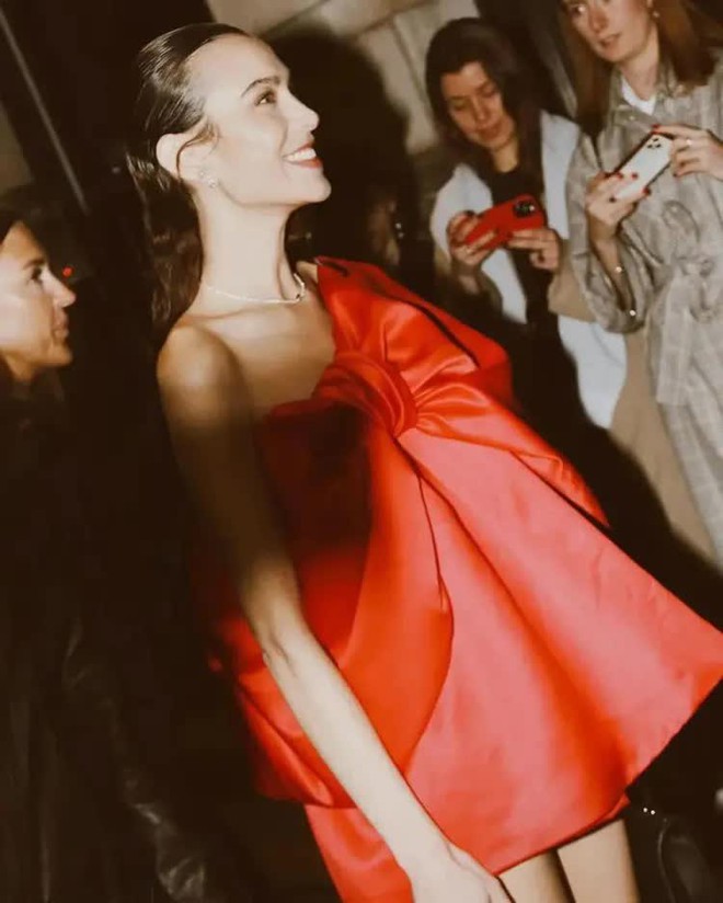 2 món đồ nên diện đi du lịch hè này, vừa trẻ trung lại cực kỳ thời trang, chụp ảnh "sống ảo" thì hết ý - Ảnh 1.