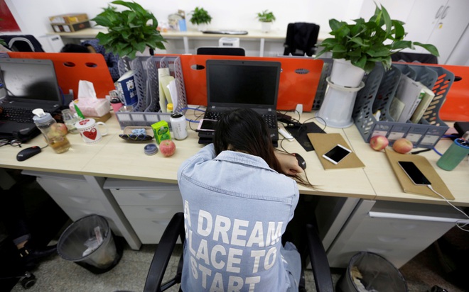 Được trả lương đến gần 2 tỷ đồng/năm nhưng nhân viên công nghệ Trung Quốc khốn khổ vì áp lực, về nhà lúc 6 giờ tối là quá sớm - Ảnh 1.