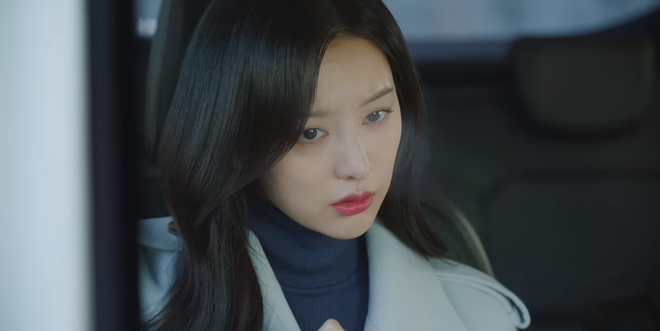 Queen of Tears tập 15: Kim Soo Hyun bị tai nạn nghiêm trọng ngay trước hồi kết, biên kịch lại sao nữa vậy? - Ảnh 4.