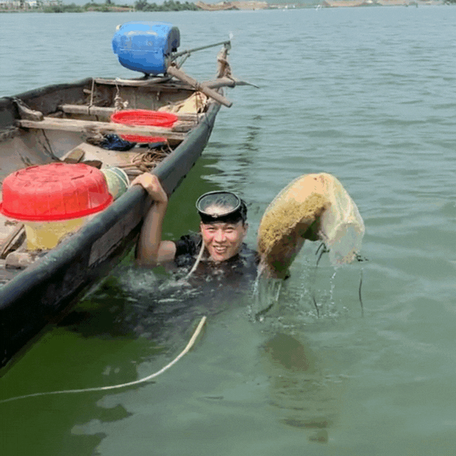 Không chỉ có cá đối cồi, mứt biển, mì Quảng mới là đặc sản, gia đình nào nghỉ lễ ở Đà Nẵng nhớ ghé bờ Cu Đê thưởng thức "bún ở đáy sông" có 1 không 2 - Ảnh 4.