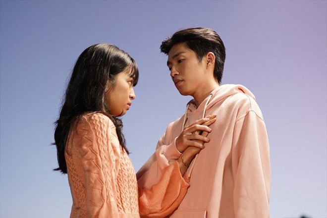 L&agrave;m chơi ăn thật: Bản nhạc phim bỗng lội ngược d&ograve;ng l&ecirc;n thẳng Top 1 Trending nhờ nữ ca sĩ H&agrave; Nh&acirc;y - Ảnh 4.