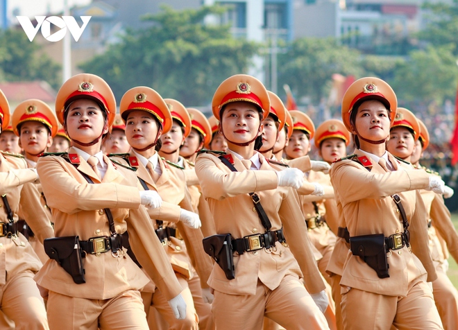 Hợp luyện toàn bộ khối diễu binh, diễu hành kỷ niệm 70 năm Chiến thắng Điện Biên Phủ - Ảnh 8.