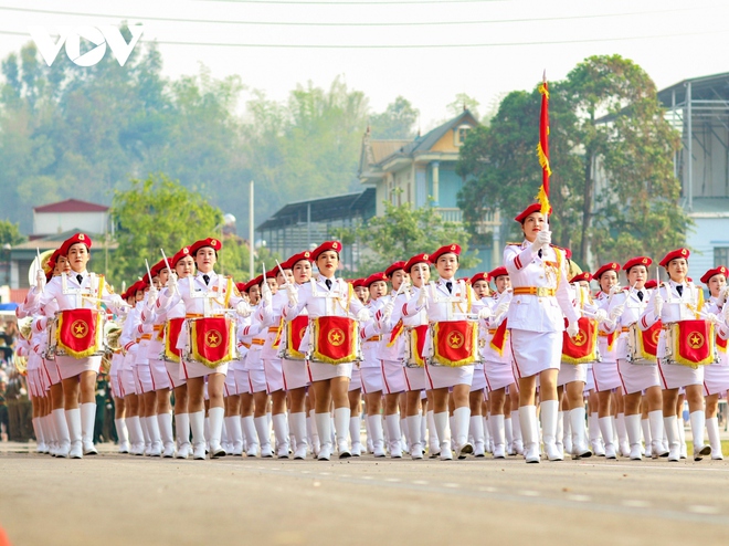 Hợp luyện toàn bộ khối diễu binh, diễu hành kỷ niệm 70 năm Chiến thắng Điện Biên Phủ - Ảnh 5.